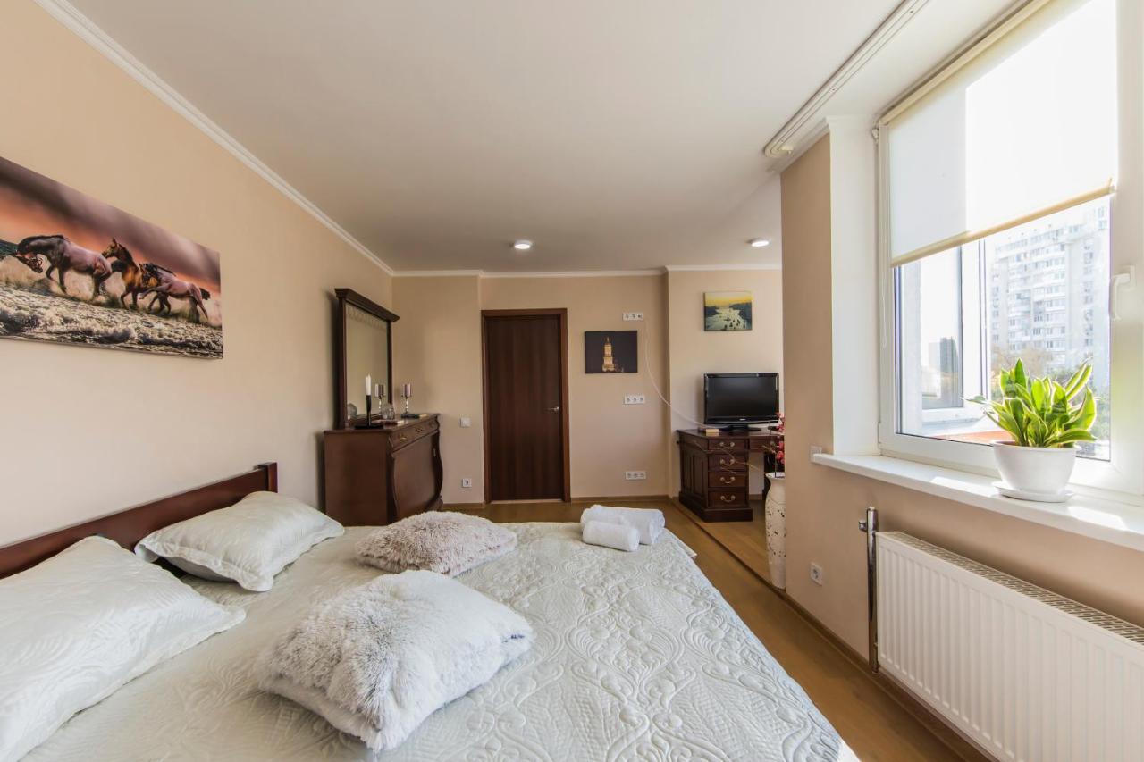 Super Comfort Flat For You Near The Metro. Kyiv Exterior photo