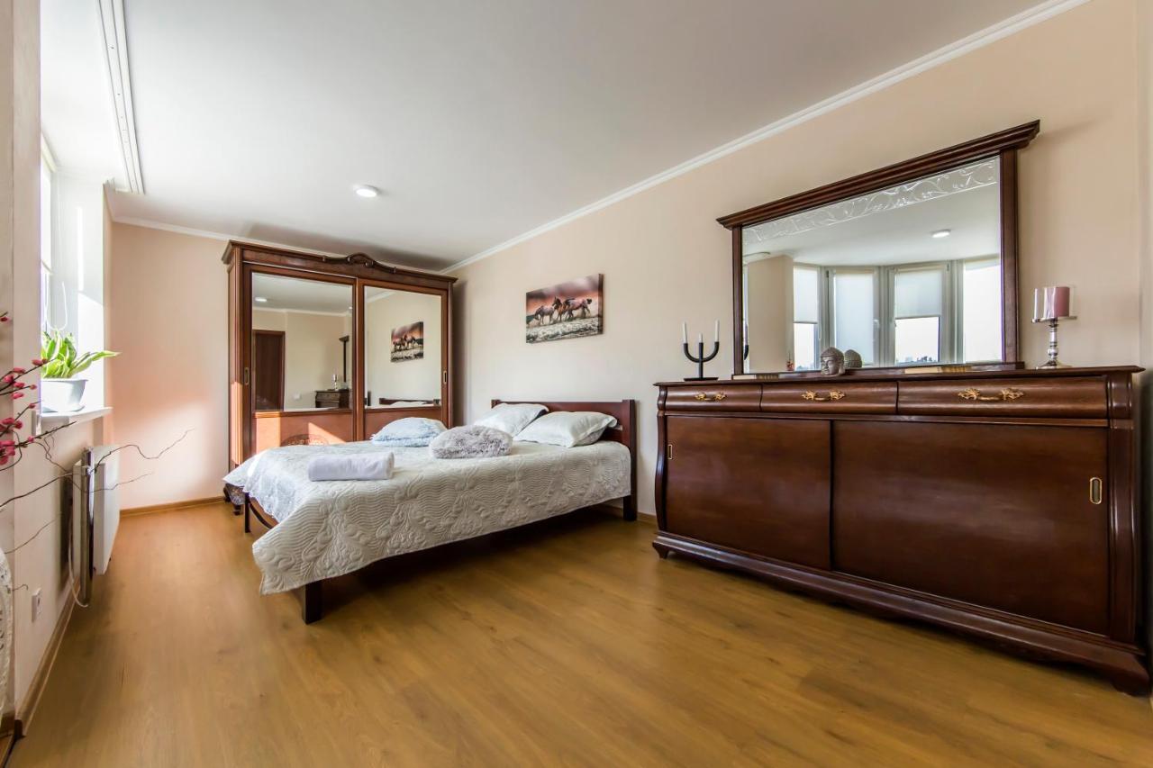 Super Comfort Flat For You Near The Metro. Kyiv Exterior photo
